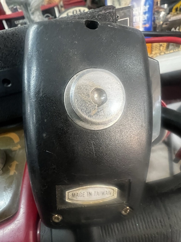 NEUTEC SM-1645L H W/ ORIGINAL MICROPHONE UNTESTED (. READ. ).