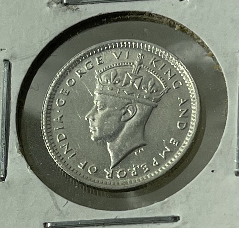 1941 CEYLON • 10 CENT • SILVER COIN UNC