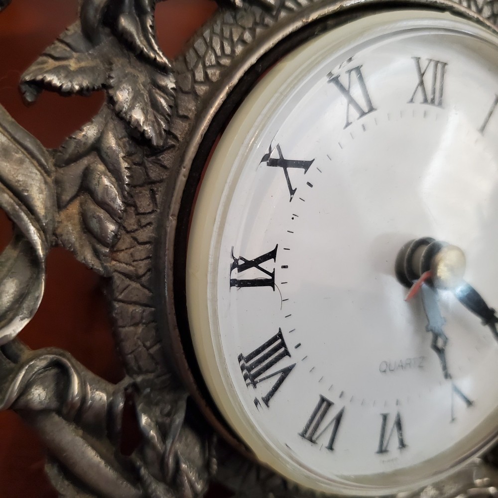 Glory Land Desk Clock