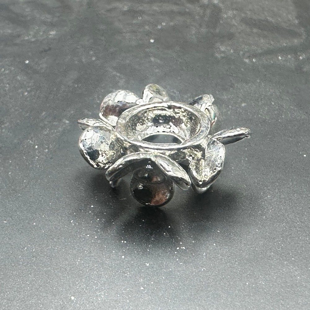 Metal crystal small ball base