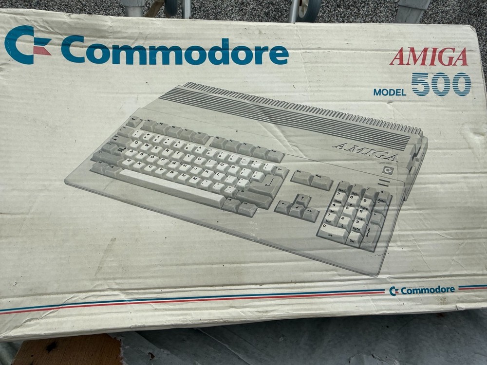 COMMODORE AMIGA 500 COMPUTER BOXED