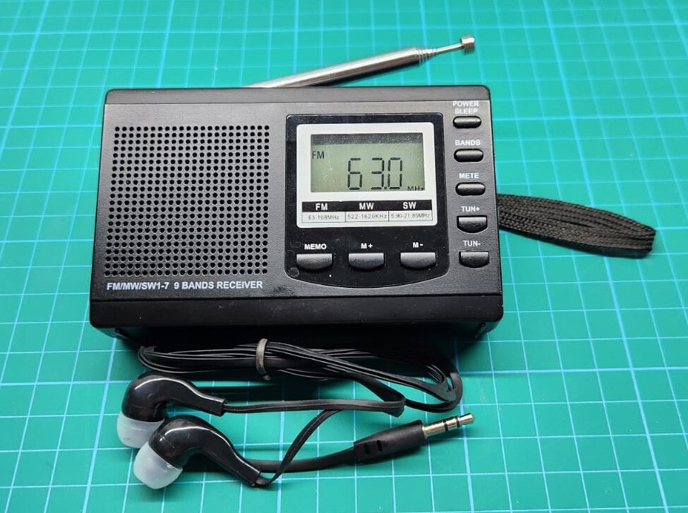 SET Micro Spy Bug operating outside FM broadcasting area + special FM receiver