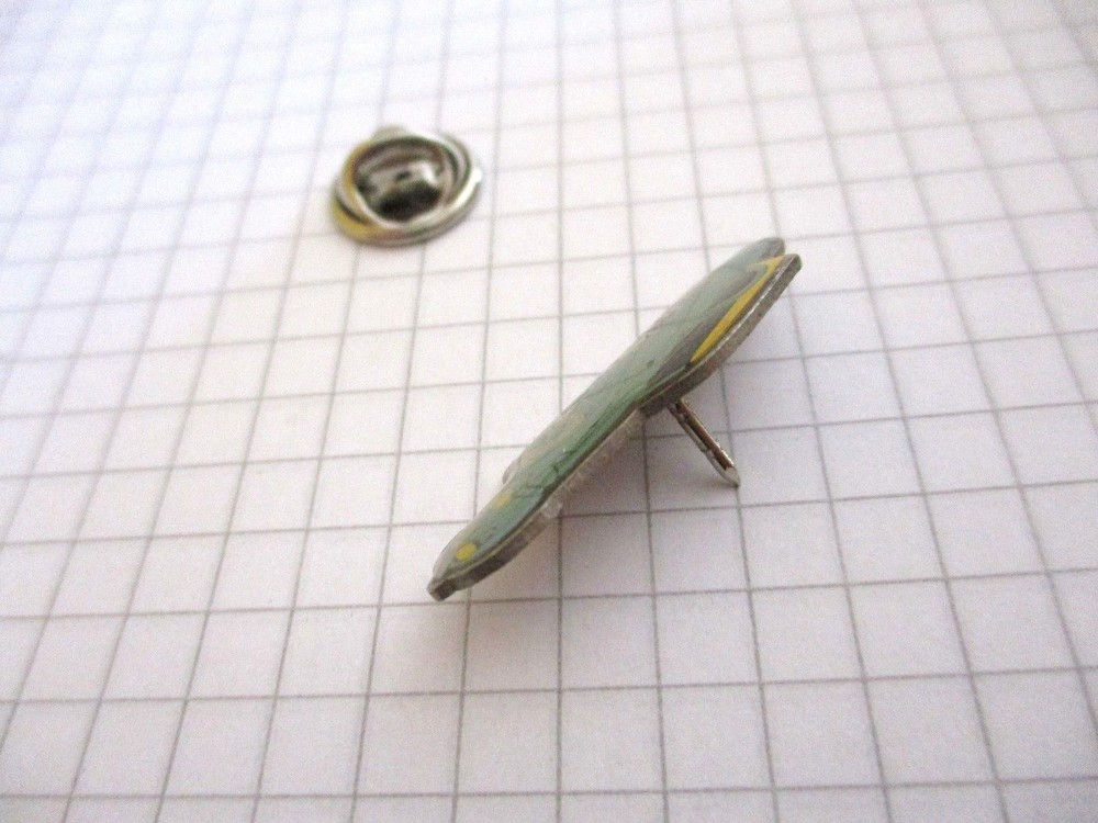 CAR BUGATTI - VINTAGE PIN PRIVATE COLLECTION us8