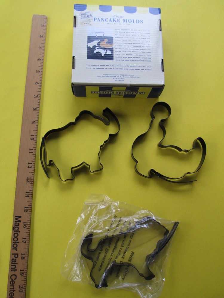 Williams Sonoma CIRCUS PANCAKE MOLDS (3)