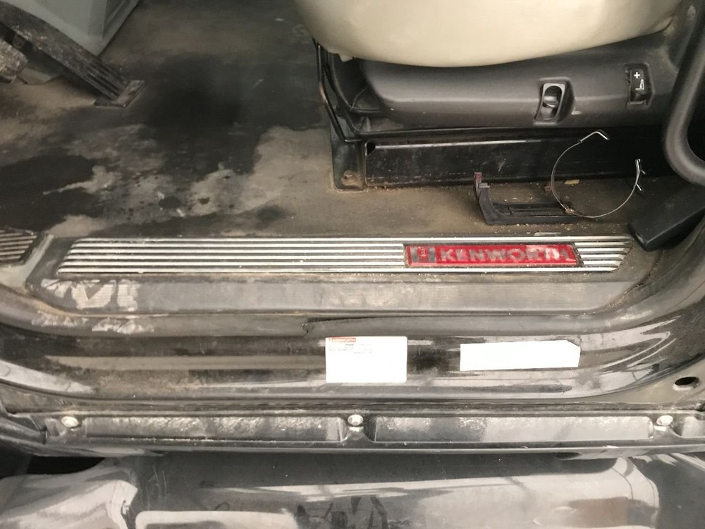 Kenworth T680 ALUMINUM/POLY Left/Driver THRESHOLD Trim/Panel