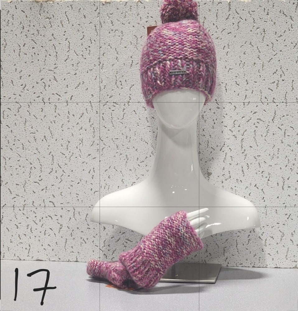 SCREAMER Set # 17: Mitts & Beanie     *New With Tags*