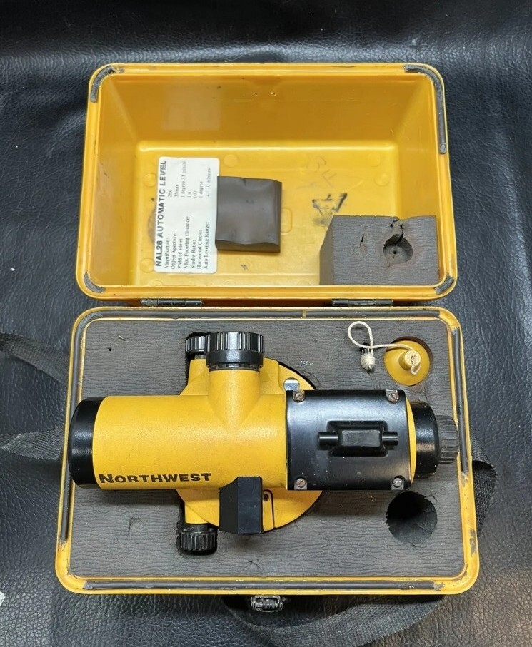 Northwest NAL-26 Automatic Level With Case