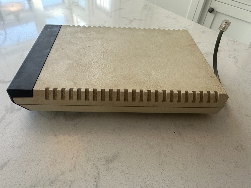 Atari 1030 Modem for 8-Bit Atari Computers READ