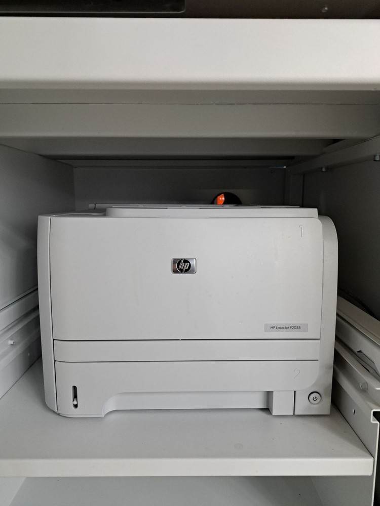 ROCHE COBAS E 411 IMMUNOASSAY ANALYZER