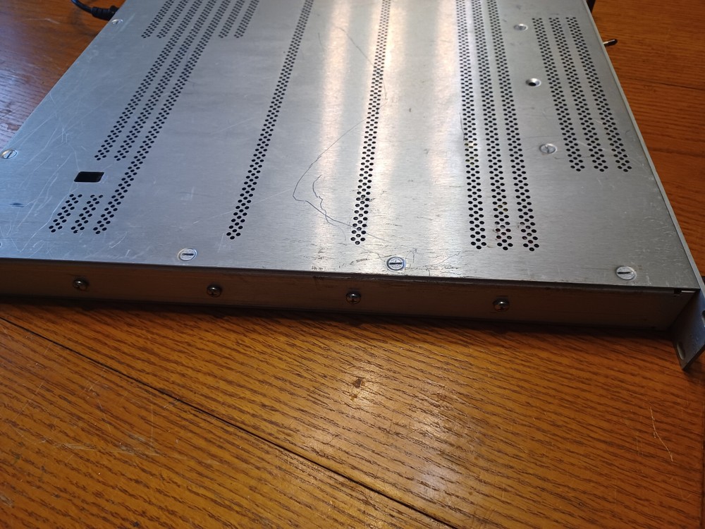 Trak Systems 8600-2, 48600-1000-102 Satellite Synchronized Generator Model 8600