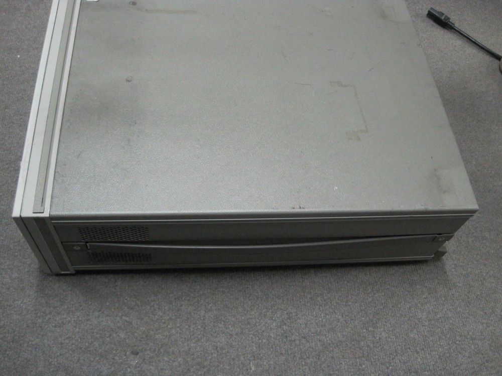HP 5372A FREQUENCY AND TIME INTERVAL ANALYZER *FOR PARTS*