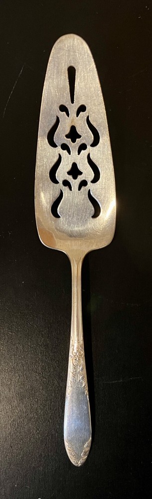 Vintage King Edward Silver Plate Pieced Pie Server 10"