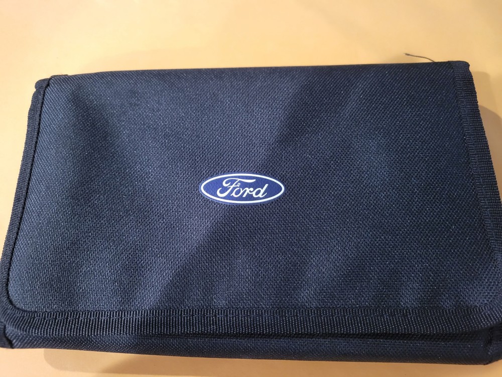 2017 FORD ESCAPE OWNERS MANUAL & CASE (QUICK REF & DRV SUPPL)