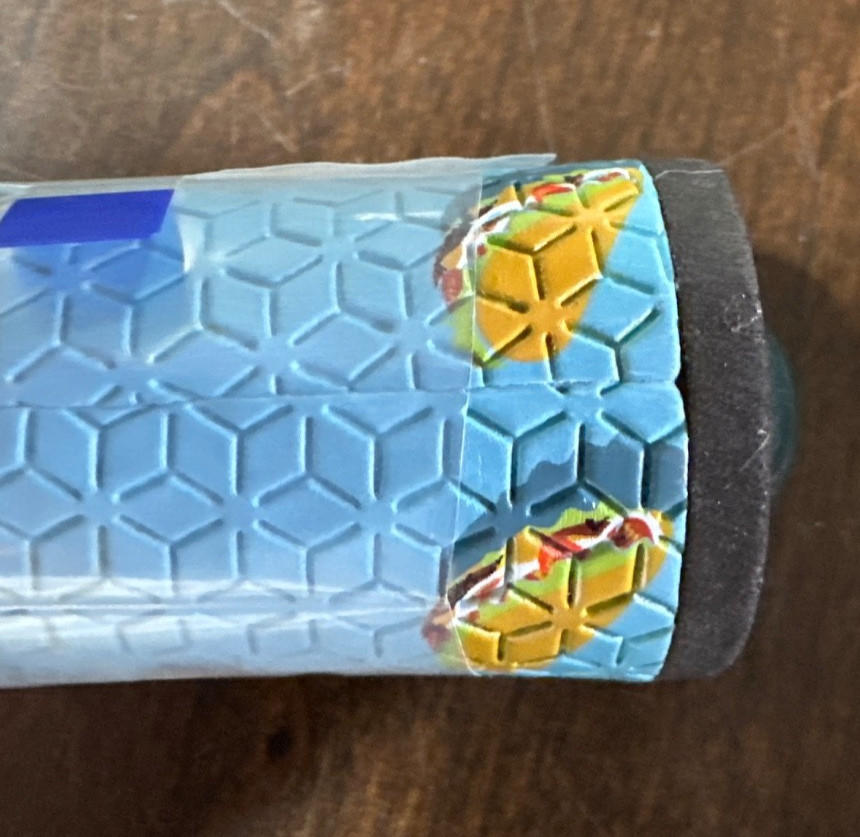 Uolaifa Taco mid-size putter grip.