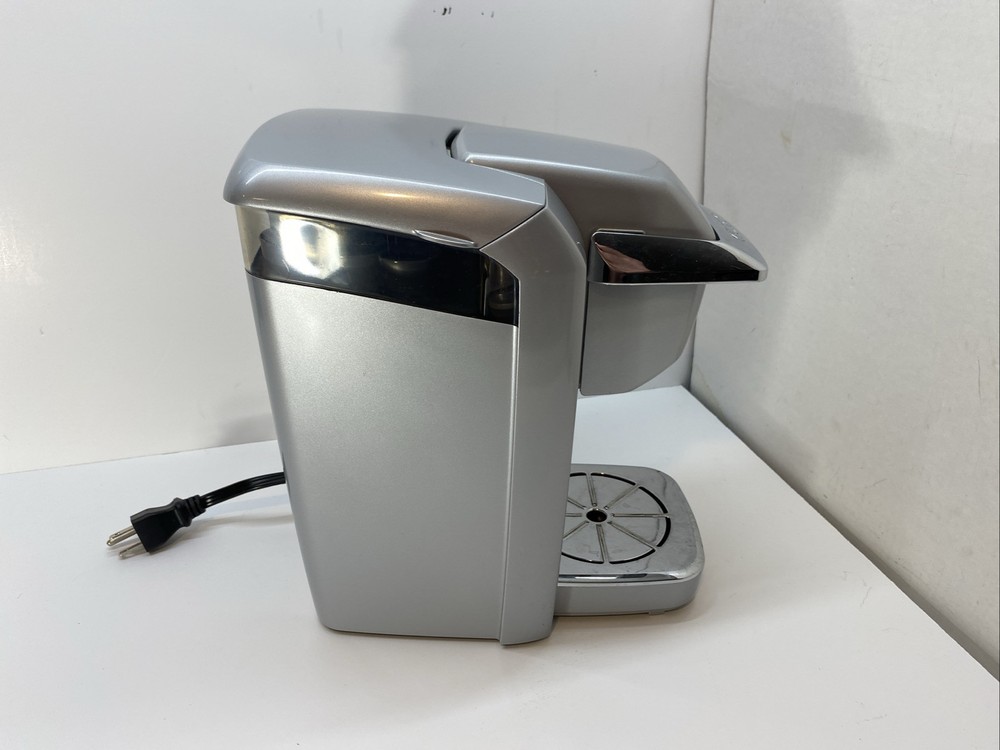Keurig Model B31 Silver Gray Single Cup Coffee Maker Preowned Tested Works