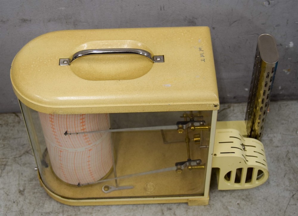 German Made Model TH579 Hygrothermograph(S19)