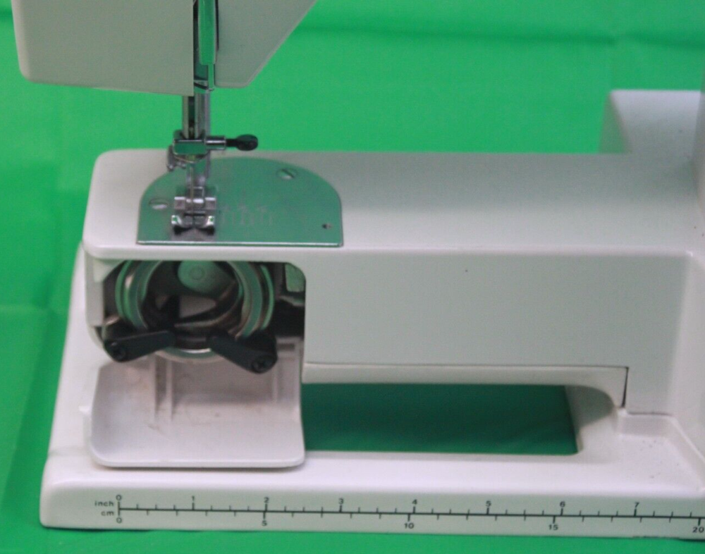 Vintage Necchi Model 537L Sewing Machine Read Description Used