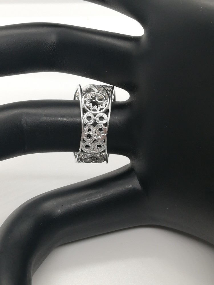 . 970 Solid Silver Women's Ring Size 8 Filigree New.