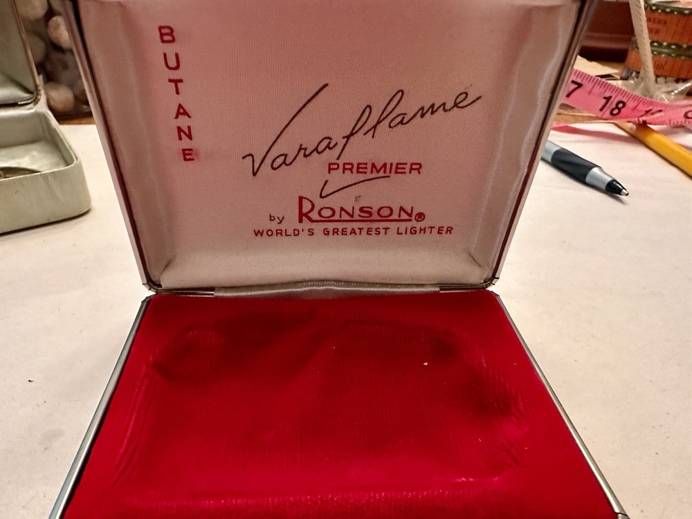 *Box Only* Vintage Robinson Varaflame Premiere Lighter Case. **Empty Case**