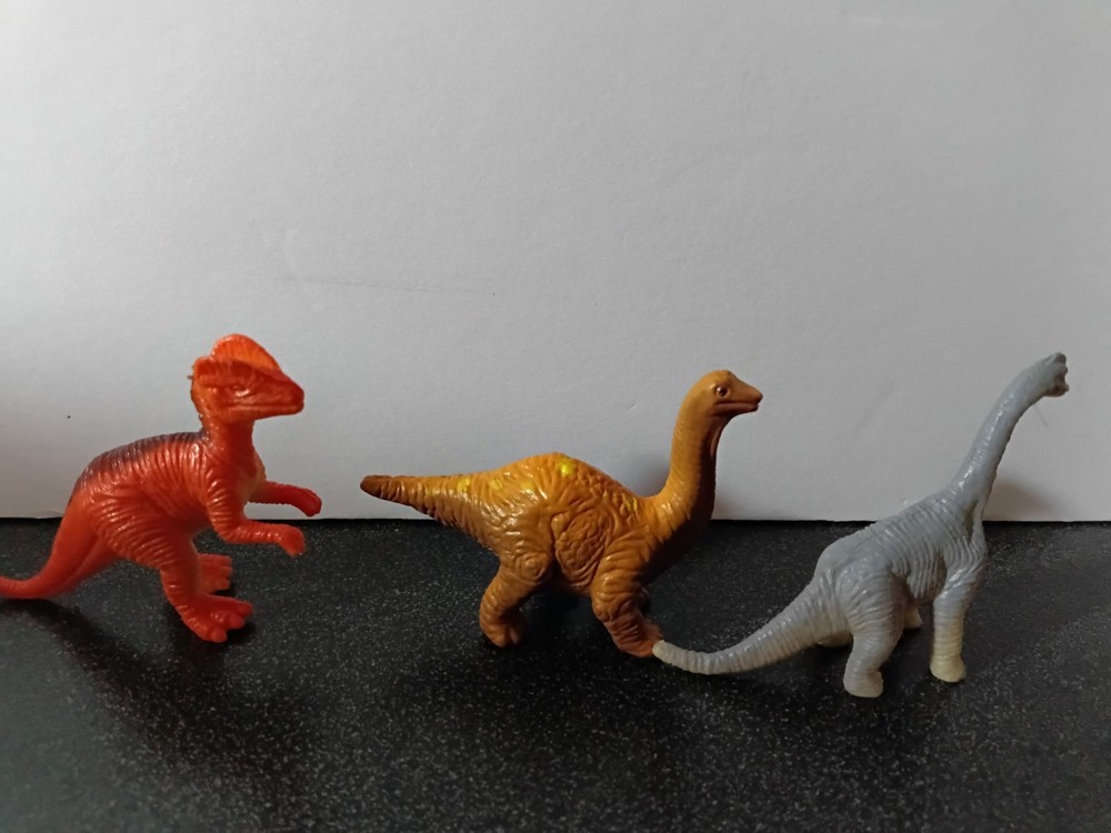 Small Dinosaur Figure Lot