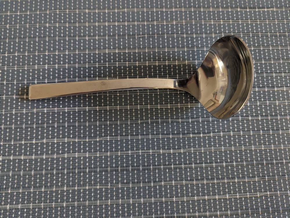 Oneida Stainless Flatware Satin Chef's Table Heavy Ladle