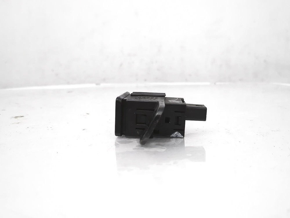 2013-2014 Lexus Gs350 Trunk Lid Release Switch - Dash Mtd 84840-30251