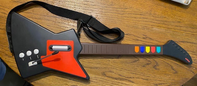 NYKO FRONT MAN GUITAR