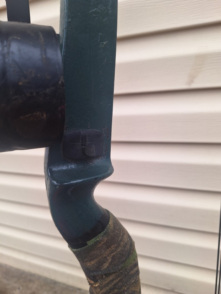 Vintage Bear Archery Compound Bow – 1970s – No Stabilizer / No Release