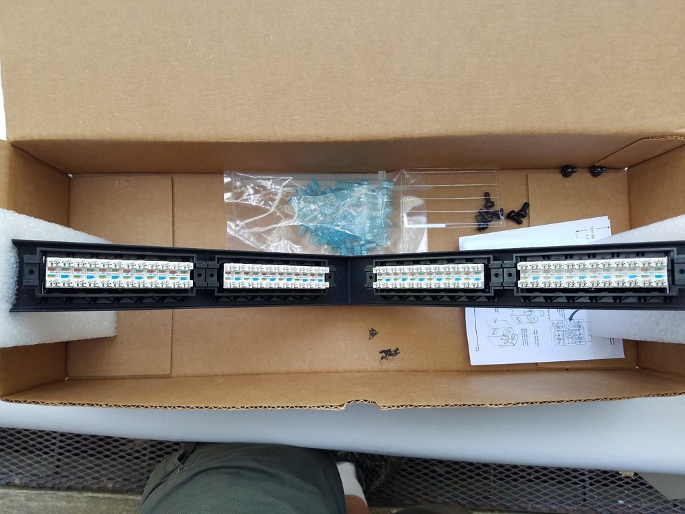 AMP 1499602-2 SL Series Patch Panel Cat5E Unshielded 24-Port Angled 1U