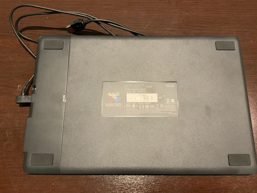 Wacom PTH451 Intuos Pro Graphics Pen Tablet Black, Small